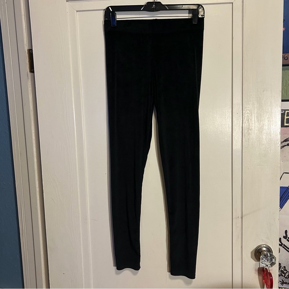NWOT Aldi Serra Women’s size Medium Black Velour Elastic Waist Cozy Leggings
